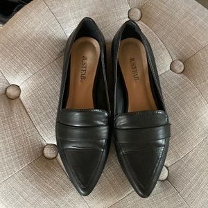 Justfab pointy loafers, size 7, black